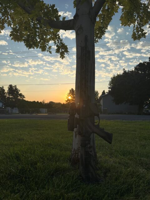 Some sunrises just hit different than others. 

Got the Dust Devil out in the morning light for a quick sneak peek before the full photo set later today.

Earth tones, sharp lines, and just enough attitude to earn the name.

Full reveal coming later.

#SecondSonsCerakote #DustDevil #Cerakote #CustomAR #protectwhatsyours